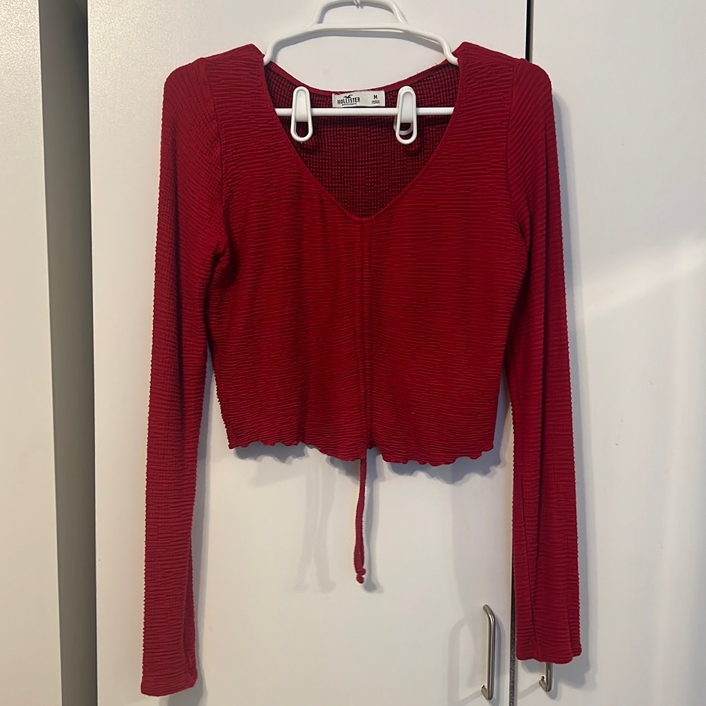 Hollister top